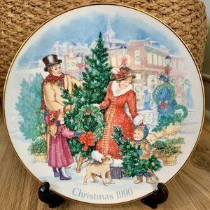 Vintage AVON Collector Plate “Bringing Christmas Home” 1990 22K Gold (EXCELLENT)